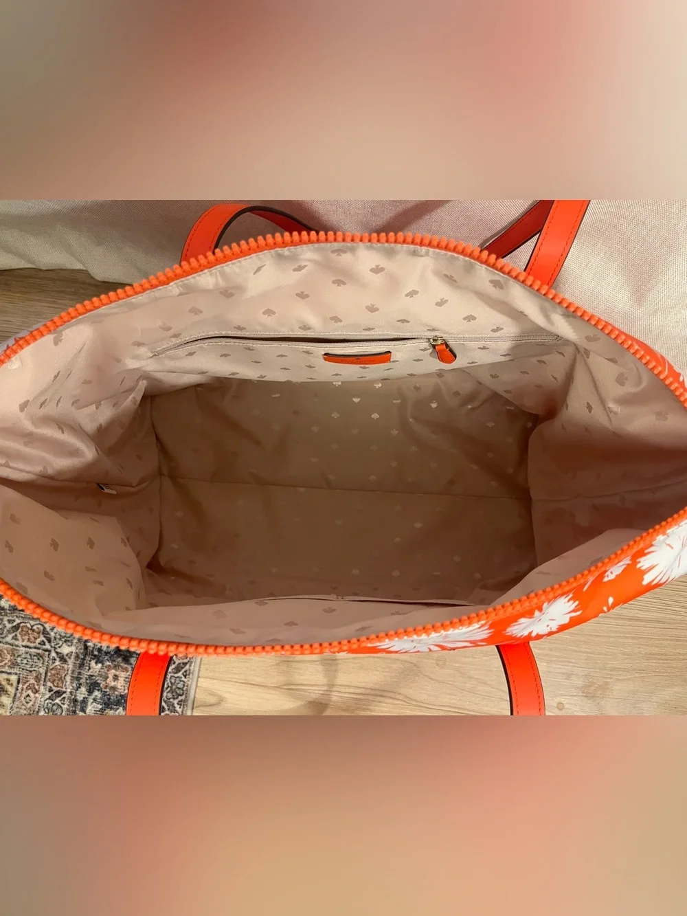 kate Spade Orange and White Daisy Print Weekender - Picture 3 of 3